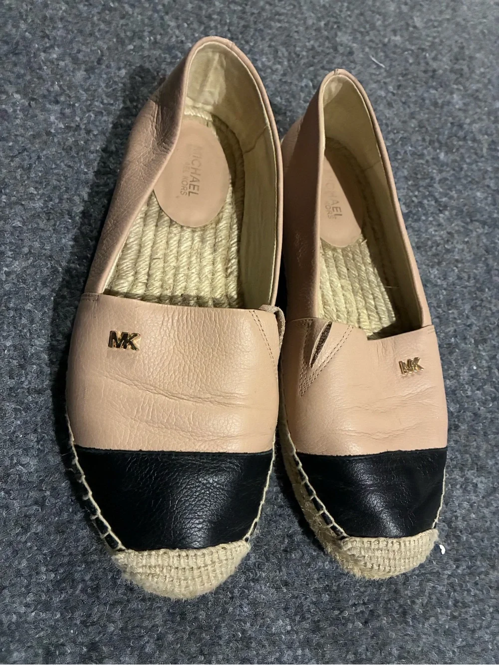 ⭐️ MICHAEL KORS Women's Pale Pink and Black Espadrille Flats